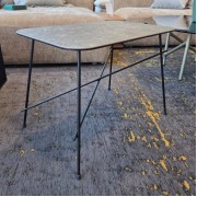 WALTER žurnālu galdiņš